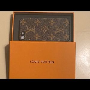 AUTHENTIC LOUIS VUITTON PHONE CASE IPHONE 7  NEW IN BOX!